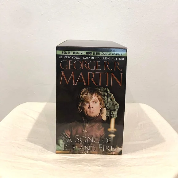 Game of Thrones 5-Book Boxed Set by George R. R. Martin - Picture 4 of 13